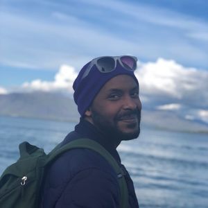 Meet your Posher, Yoni